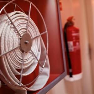 Manutenção em sistema de alarme de incêndio